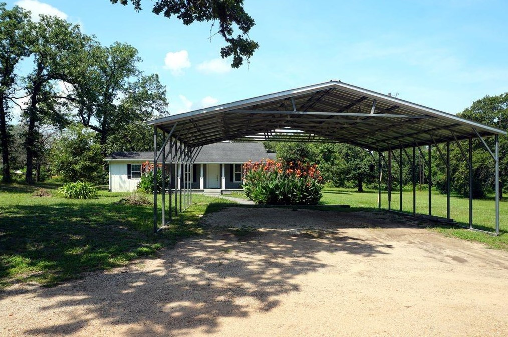 2329 N Berlin Rd, Brenham, TX 77833