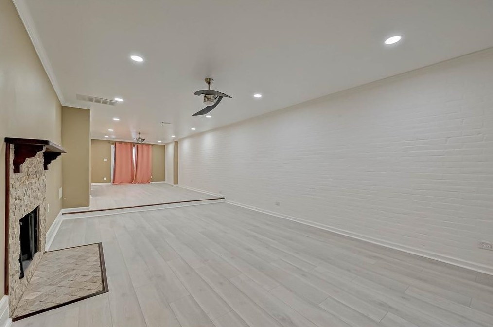 7506 Del Monte Dr, Houston TX  77063-1907 exterior