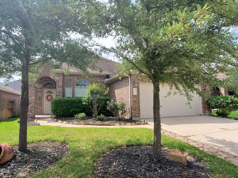 9907 Kendahlwood Ln, Tomball, TX 77375