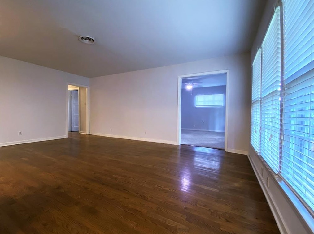 2616 Sunset Blvd, Houston, TX 77005-2440