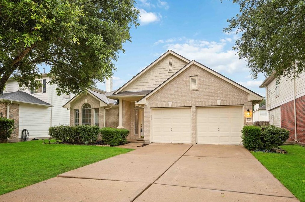 3927 Jan St, Fresno, TX 77545