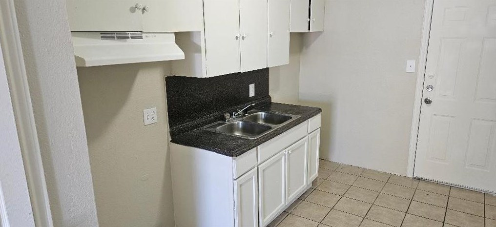218 E 44th St #1, Houston, TX 77018