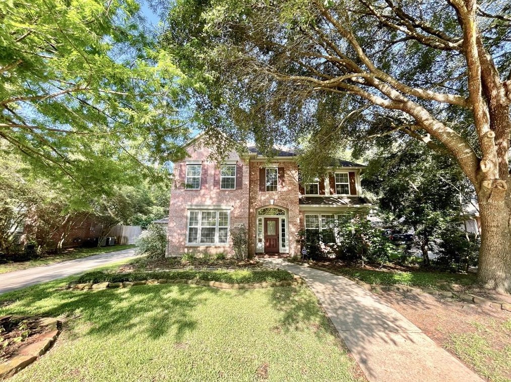 10 Sterling Pond Cir, Spring, TX 77382-1000