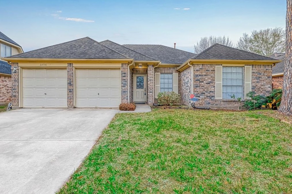 22730 Rangeview Dr, Katy TX  77450-3200 exterior