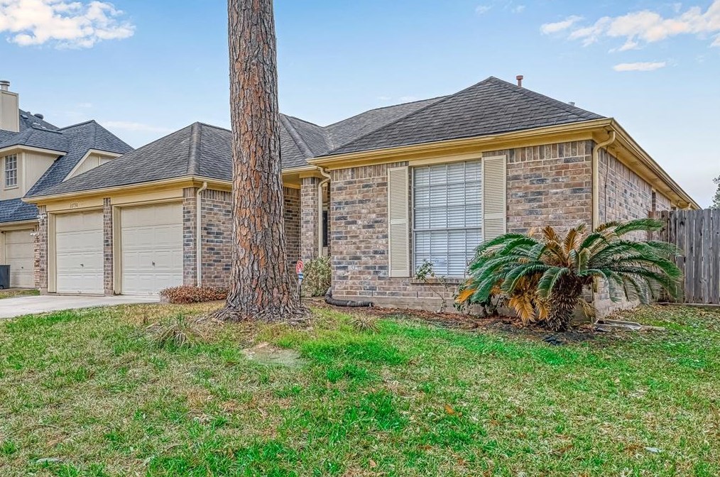 22730 Rangeview Dr, Katy TX  77450-3200 exterior