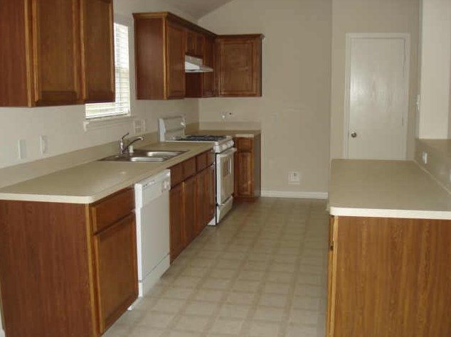 2658 La Salle Lake Rd, Conroe, TX 77304