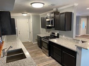 3906 Dolphin Ln, Morgans Point, TX 77571