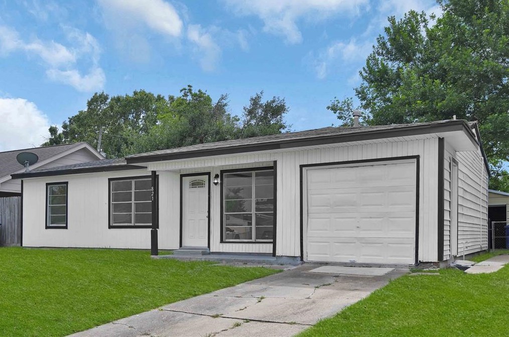 821 Banton St, Channelview, TX 77530