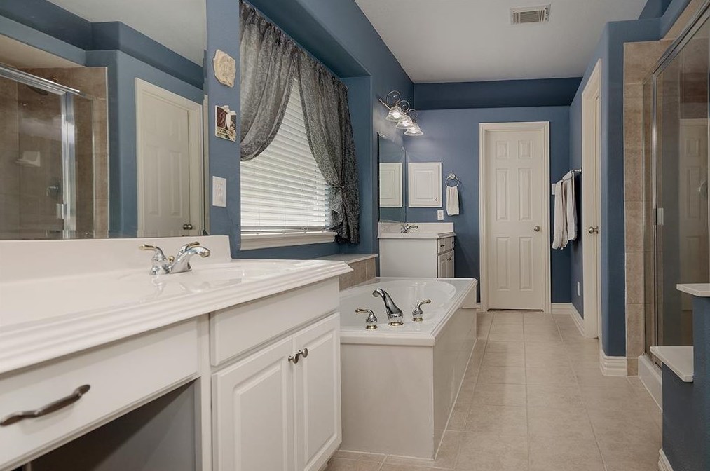 2 Millay Ct, Spring TX 77382-2089 exterior