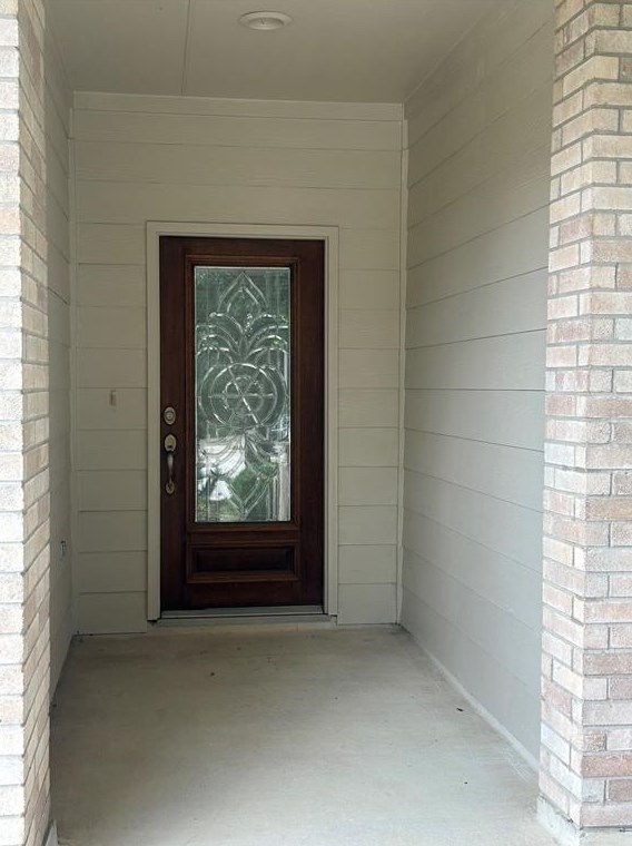 9402 Brackenton Crest Dr, Spring TX  77379-2815 exterior