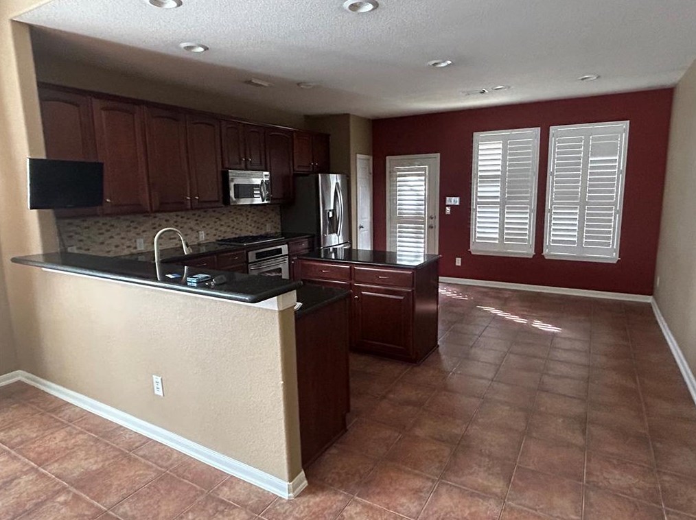 9402 Brackenton Crest Dr, Spring TX  77379-2815 exterior