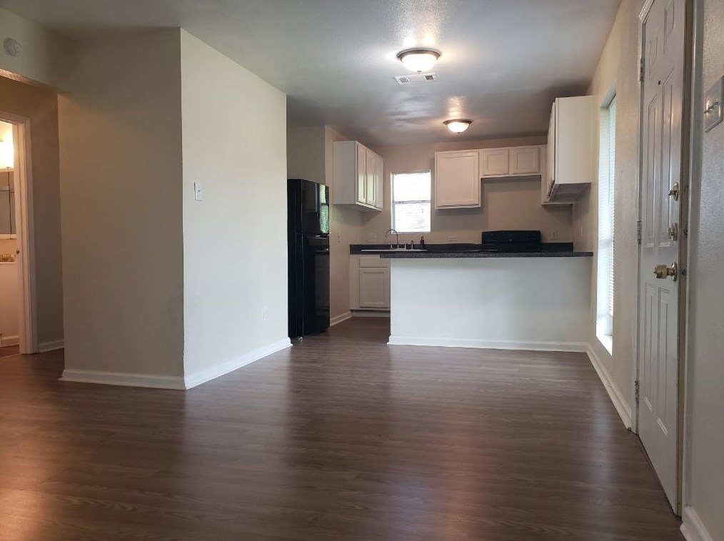 3511 Napoleon St #b, Houston, TX 77004