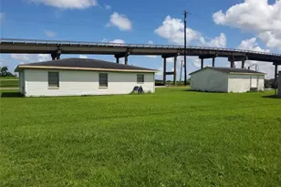 4915 County Rd 227, Freeport, TX 77541 - Photo 4