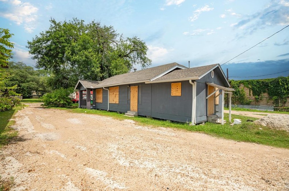 3307 Broadway St, Houston TX  77017-2213 exterior