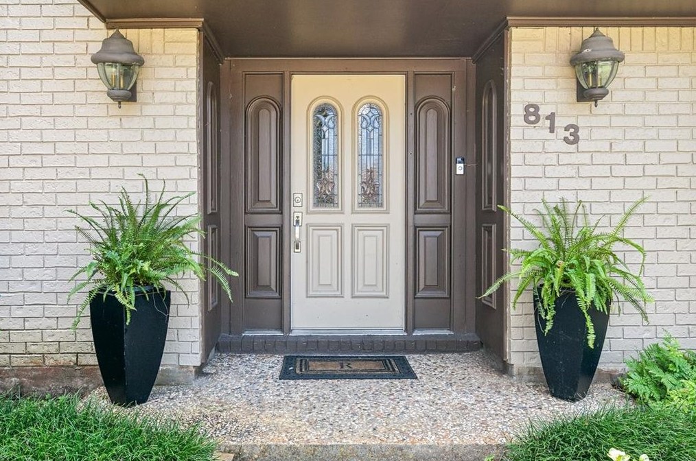 813 Cherokee Ave, Port Neches, TX 77651
