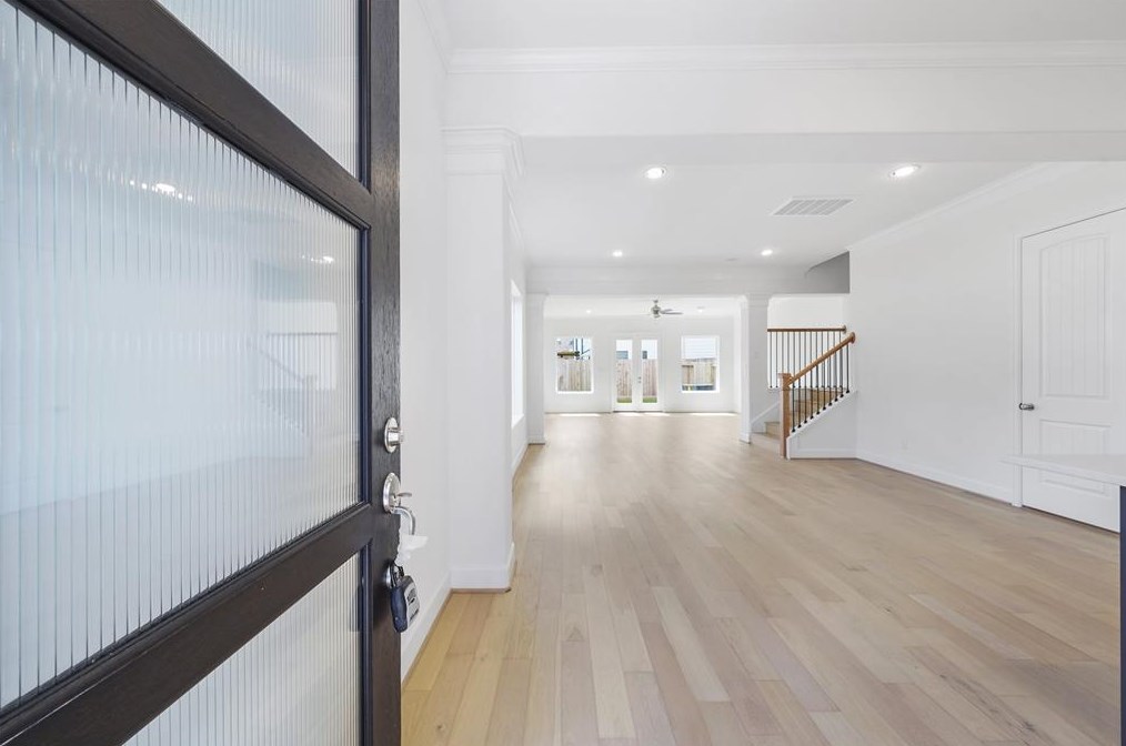 1108 Peden St, Houston, TX 77006-1226