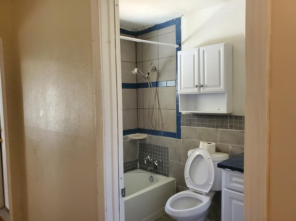 4858 Clover St, Houston TX  77033-4020 exterior