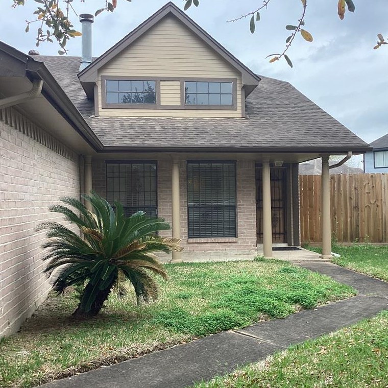 16307 Calistoga Ct, Houston, TX 77053