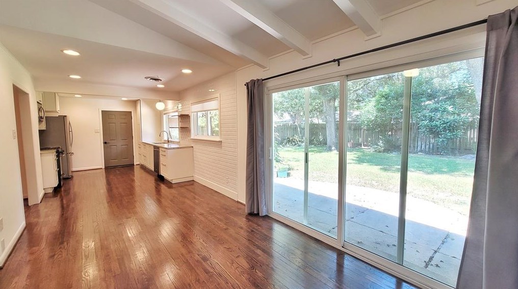 9506 Vogue Ln, Houston, TX 77080-5328