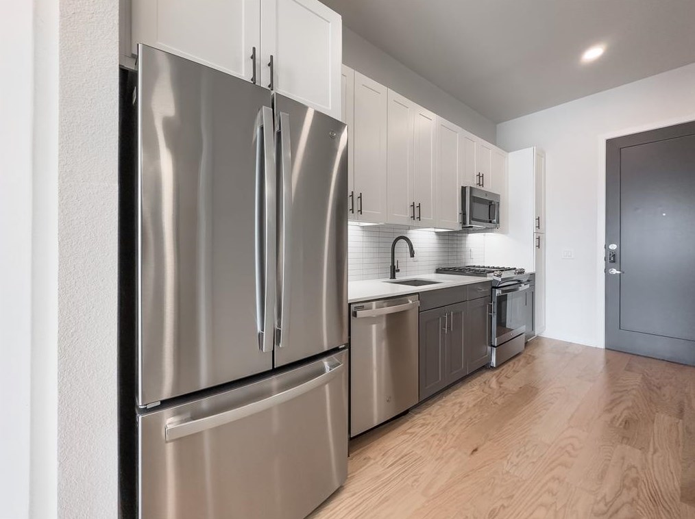 2121 Edwards St #254, Houston, TX 77007