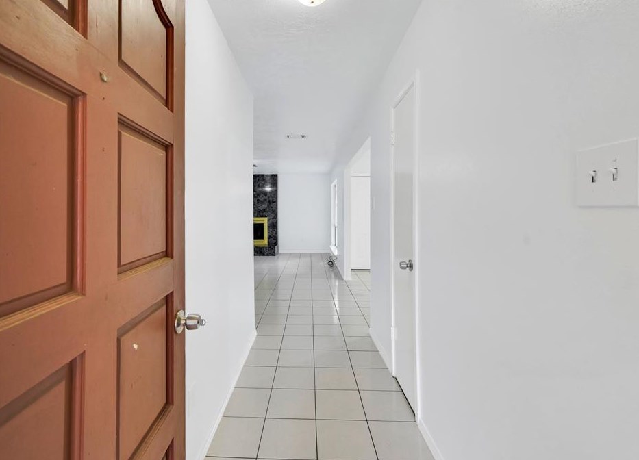 11907 Swan Creek Dr, Houston TX  77065-3813 exterior