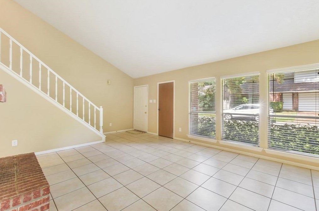 5 Yewleaf Rd, Spring TX  77381-3485 exterior