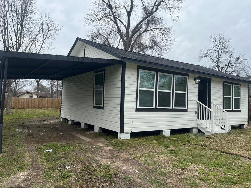 1018 Reverend B J Lewis Dr, Houston, TX 77088