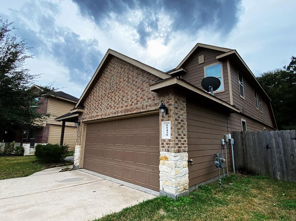 11439 Supreme Court, Conroe, TX 77304