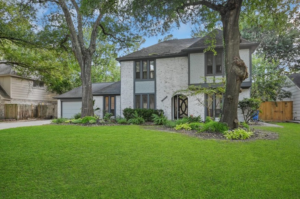 18011 Fireside Dr, Spring, TX 77379-8018