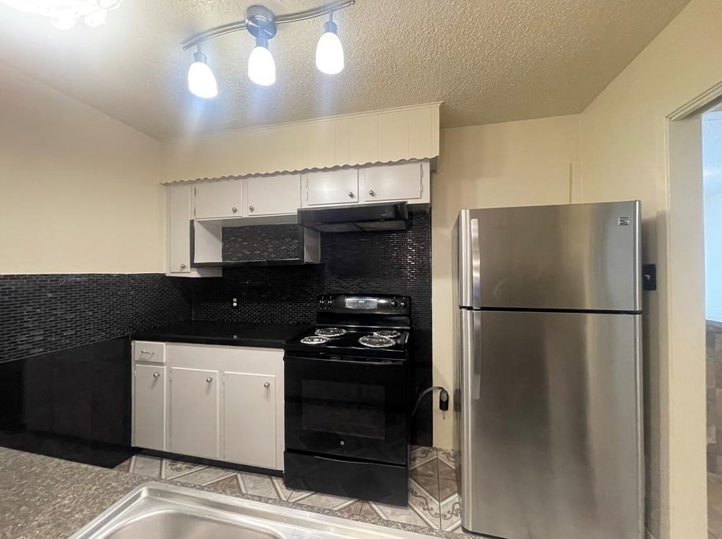 7202 Meadowlark Ln, Texas City TX  77591-3608 exterior