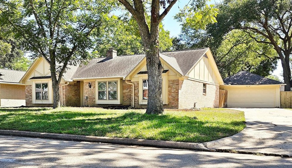 17910 Loring Ln, Spring TX  77388-4942 exterior