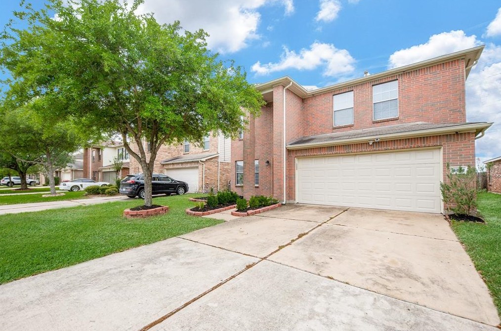 8802 Arapahoe Pass Ln, Richmond, TX 77407
