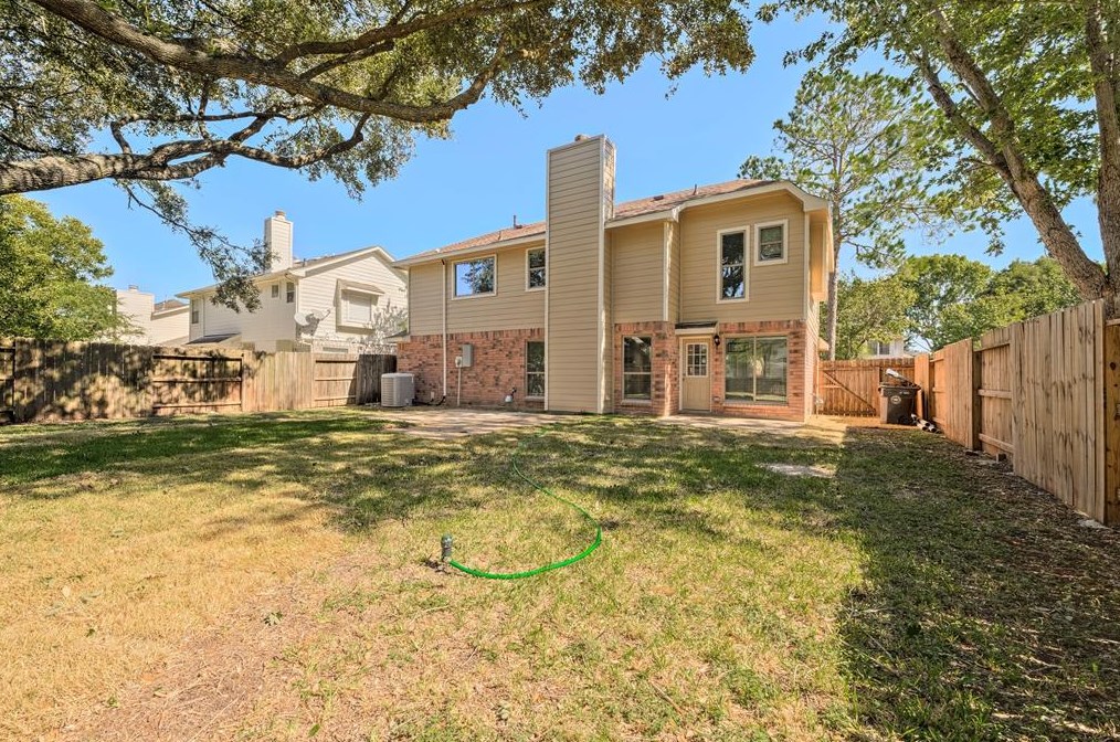 4623 Sunshine Dr, Sugar Land TX 77479-2059 exterior