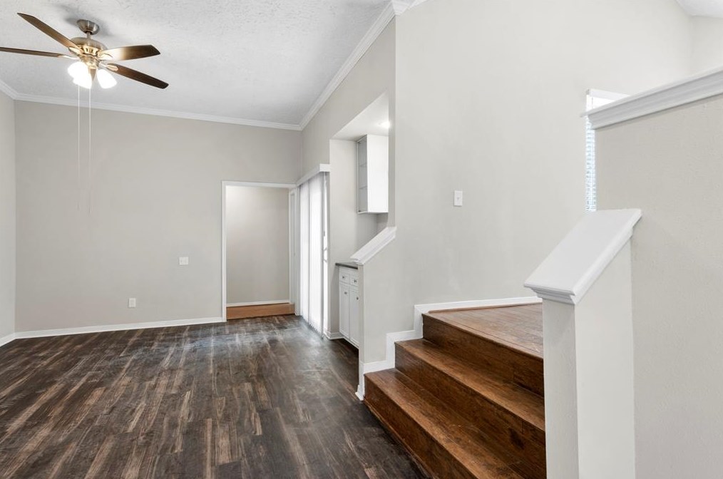 2223 Briarwest Blvd, Houston, TX 77077-5636