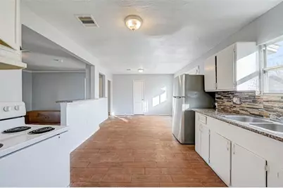 5322 Westover Street, Houston, TX 77033 - Photo 2