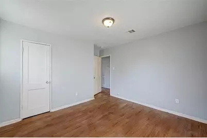 5322 Westover Street, Houston, TX 77033 - Photo 6