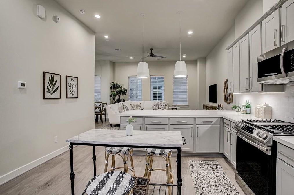 3017 Hicks, Houston TX  77007-3815 exterior