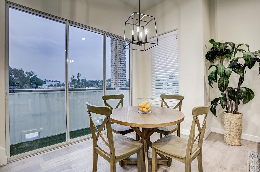 3017 Hicks, Houston TX  77007-3815 exterior