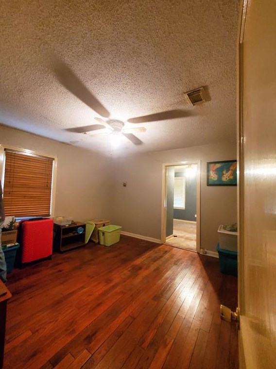 7318 Dixie Dr, Houston TX  77087-5421 exterior