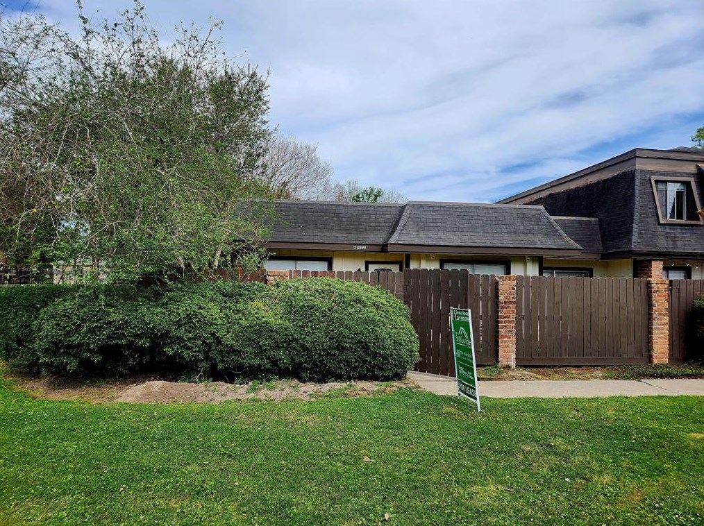 12029 Greenwood Forest Dr #a, Houston, TX 77066