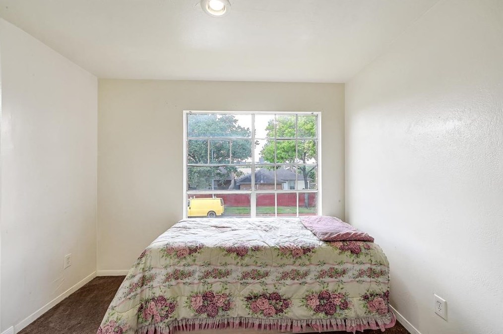 9302 Stonecreek Ln, Houston TX  77036-8613 exterior