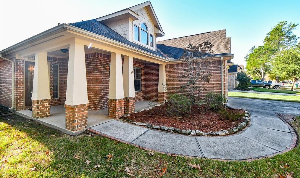 14438 Eastern Redbud Ln, Houston, TX 77044