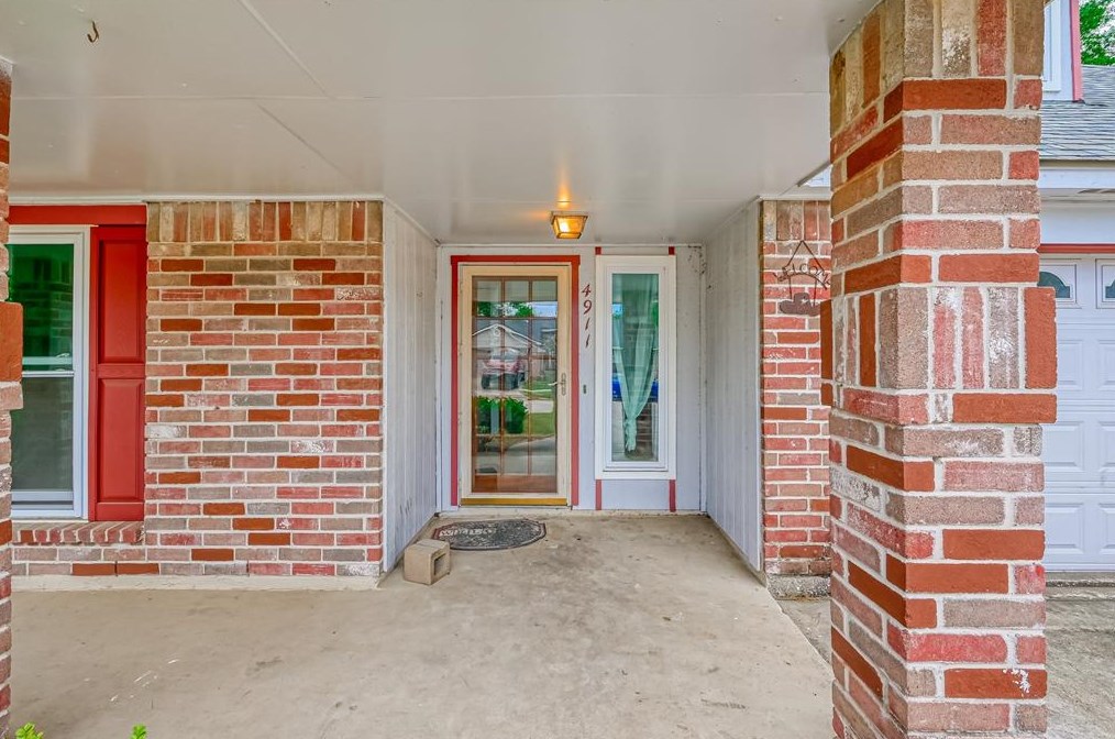 4911 Edinston Pl, Spring TX  77388-2841 exterior