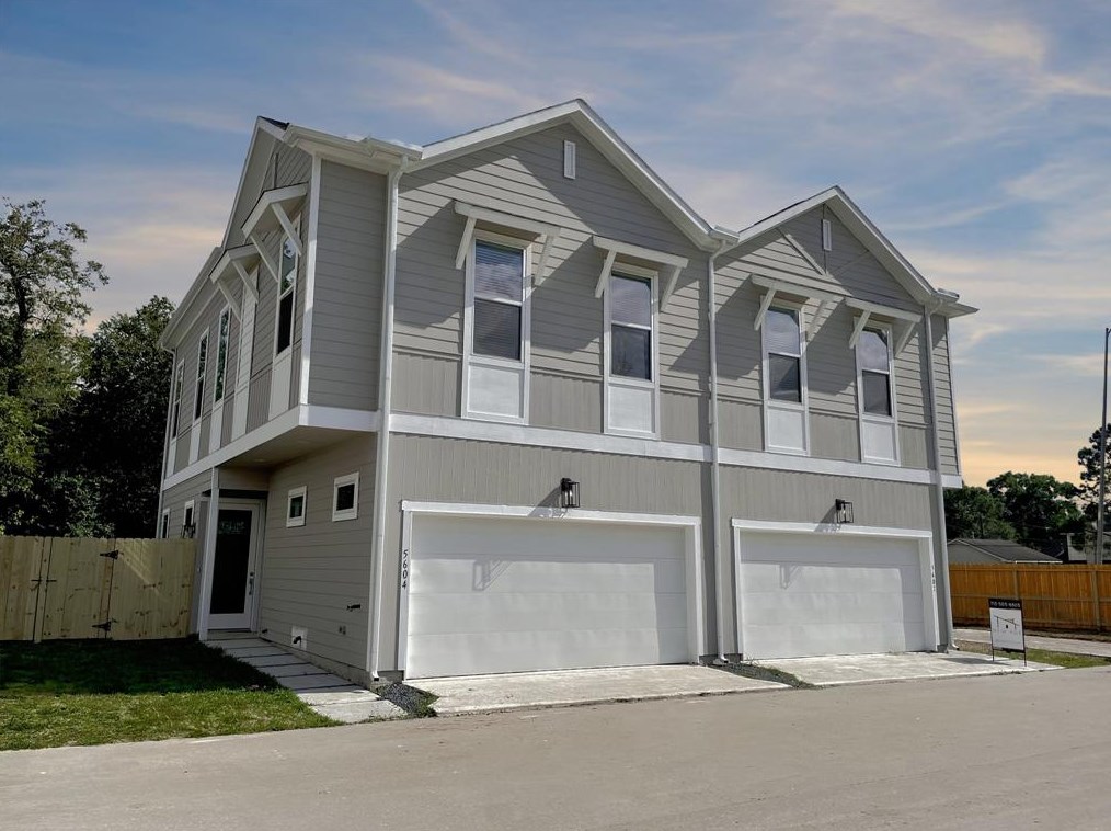 5616 Madison St, Houston, TX 77091-4362