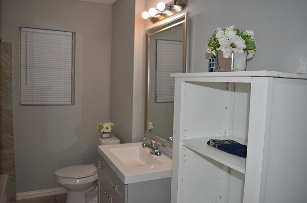 5918 Annunciation St, Houston TX  77016-1710 exterior