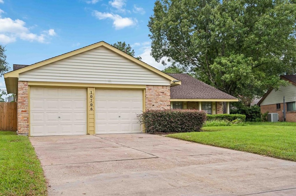 10706 Carlota Ct, Houston, TX 77096