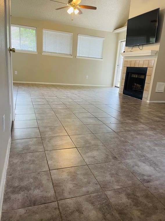 8615 Grand Knolls Dr, Houston, TX 77083-5581