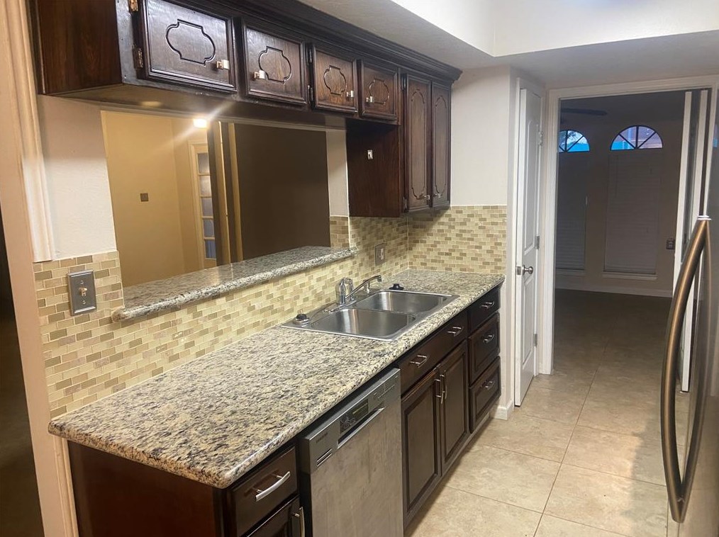 10919 Gulfdale Dr, Houston, TX 77075