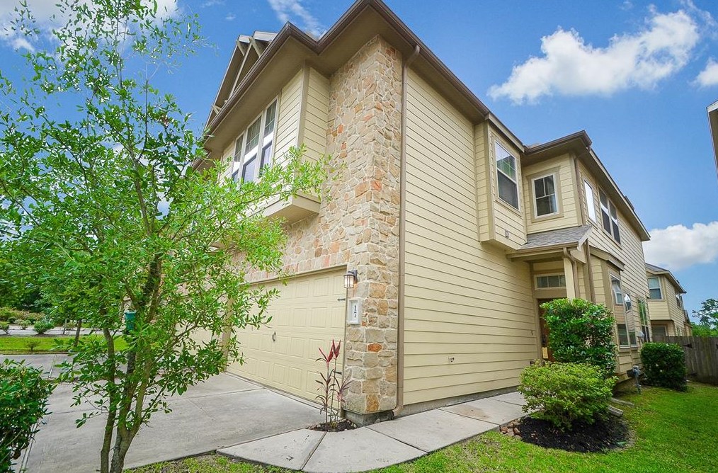 17 Cheswood Manor Dr, Spring TX  77382-5379 exterior