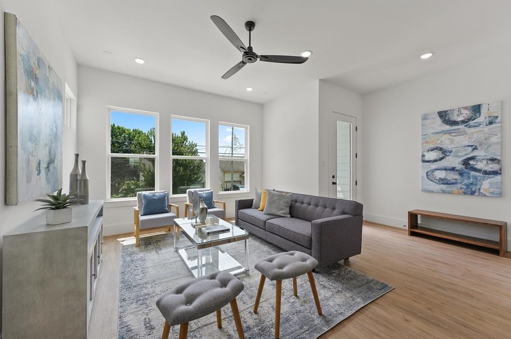 4810 Cochran, Houston TX  77009-2115 exterior